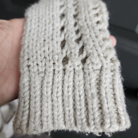 Abercrombie & Fitch Women's Open Cable Knit Greige Sweater Sz Small - Picture 2 of 9